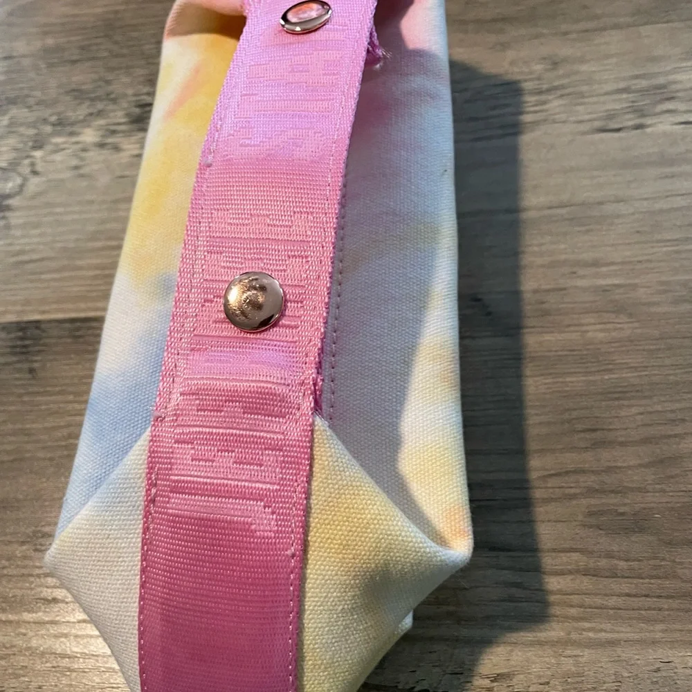 Jeffree Star close pockets zip